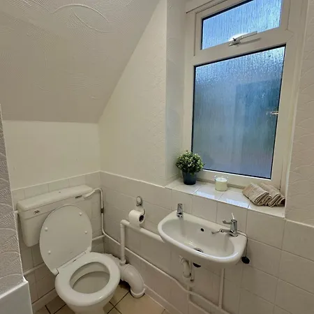 Spacious In Leigh Woods Appartement