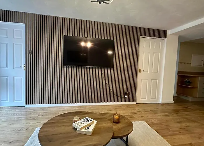 Spacious In Leigh Woods 아파트 브리스틀