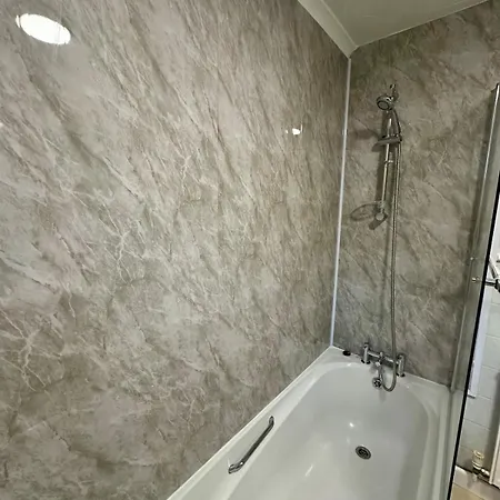 Spacious In Leigh Woods *