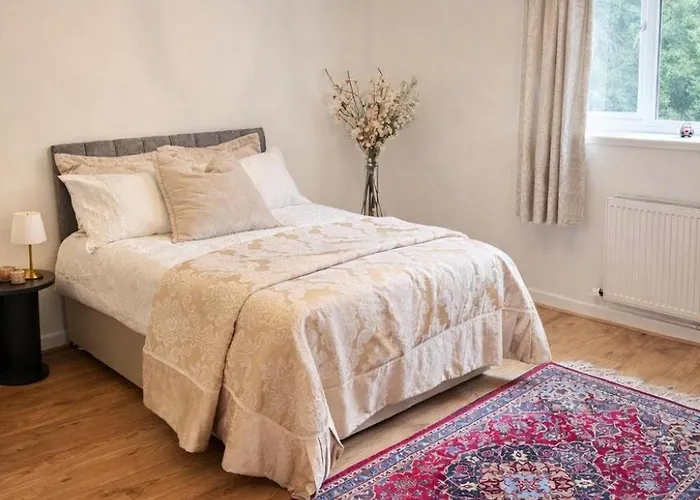 Spacious In Leigh Woods